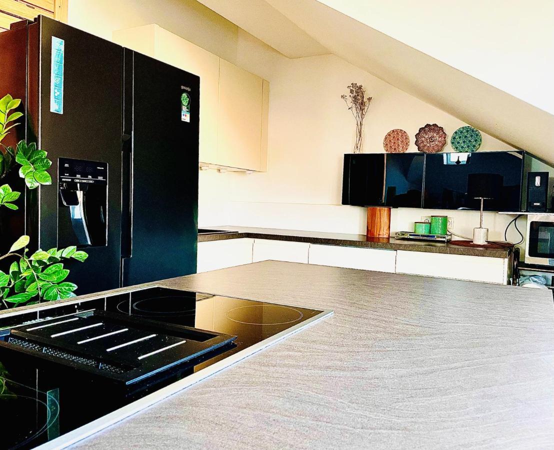 Residence Lereve Wina Bagian luar foto